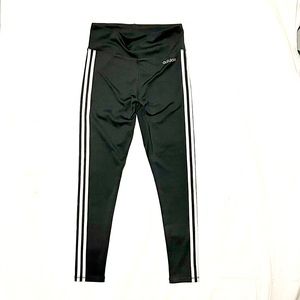 Adidas size m workout leggings